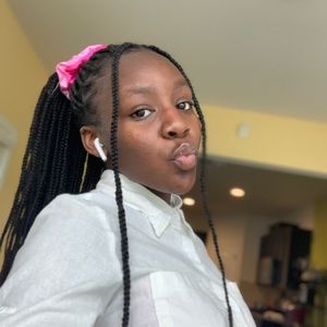 Meet your Posher, Christin